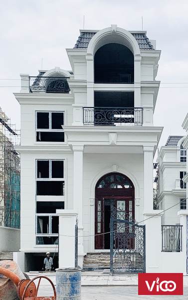 Bán biệt thự siêu VIP đường Nguyễn Văn Hưởng có hồ bơi DT 12x23m KC 5 tầng giá 55 tỷ. LH 0976226977