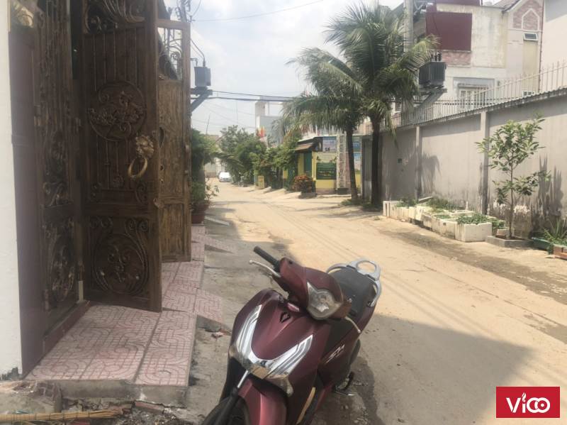 Bán nhà Mt đường TX38, 4x18,3 lầu.5PN,6WC,giá 5t7( thuong lượng)