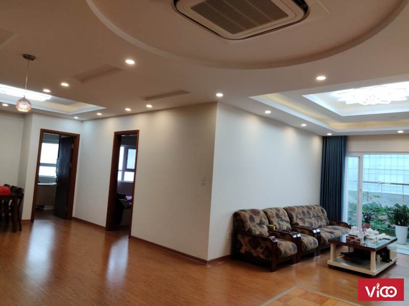 Chính chủ bán chung cư học viện Quốc Phòng, Đường Nguyễn Văn Huyên, DT 137m2 Giá 30tr/th LH