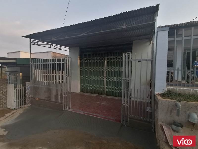 cần bán nguyên căn 6x20m,giá 1ty,nhà mới sửa lại như mới,cách ql 28 150m