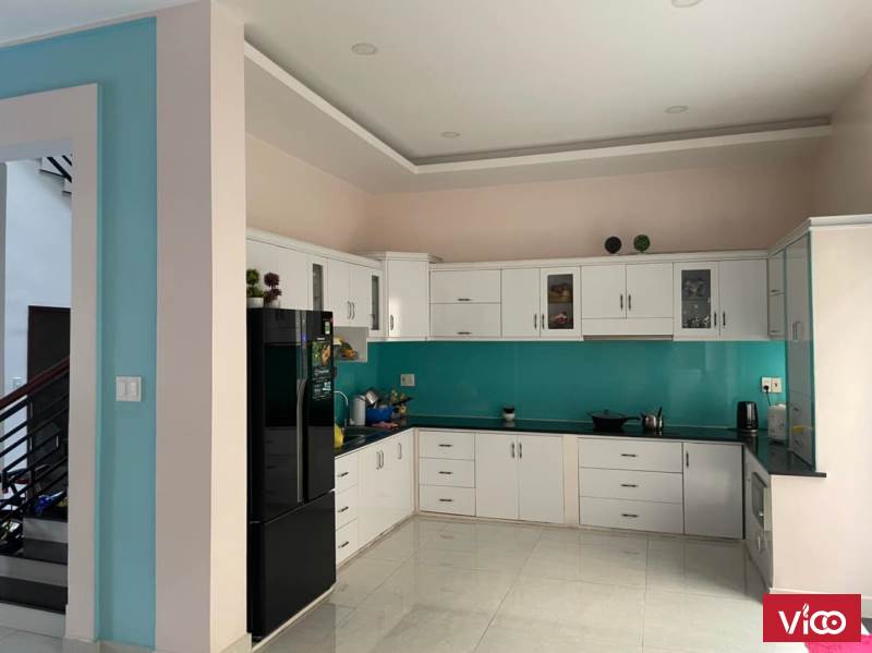 Biệt thự đẹp đường Huỳnh Thiện Lộc,Tân Phú 8x21m,3 tầng ,giá 22 tỷ