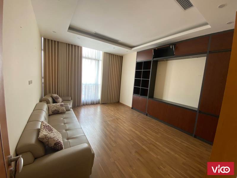 Tôi cần bán căn hộ 97m2 toà nhà Eurowindow 27 Trần Duy Hưng.