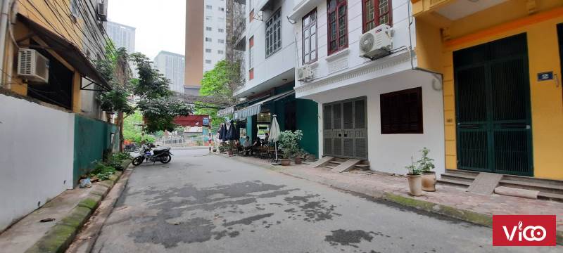 Mạc Thái Tổ Cầu Giấy Phân Lô Ô tô tránh 40m ra phố lớn