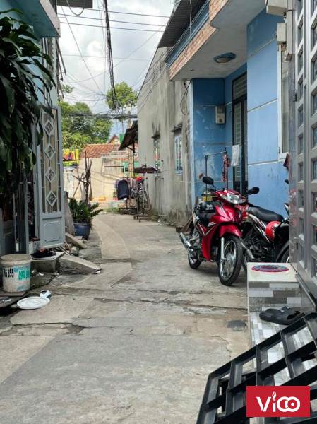 Nhà 1 lầu, sổ HR, DT 4,5x9 gần Sáu Cua 1/ 30m ra Nguyễn Ảnh Thủ.