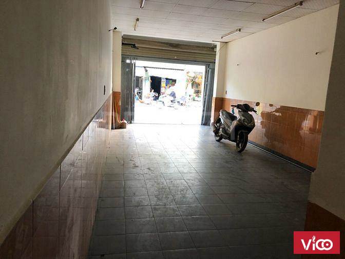 Cho thuê nhà mặt tiền Âu Dương Lân Q8 nhà trống suốt tiện kinh doanh mua bán