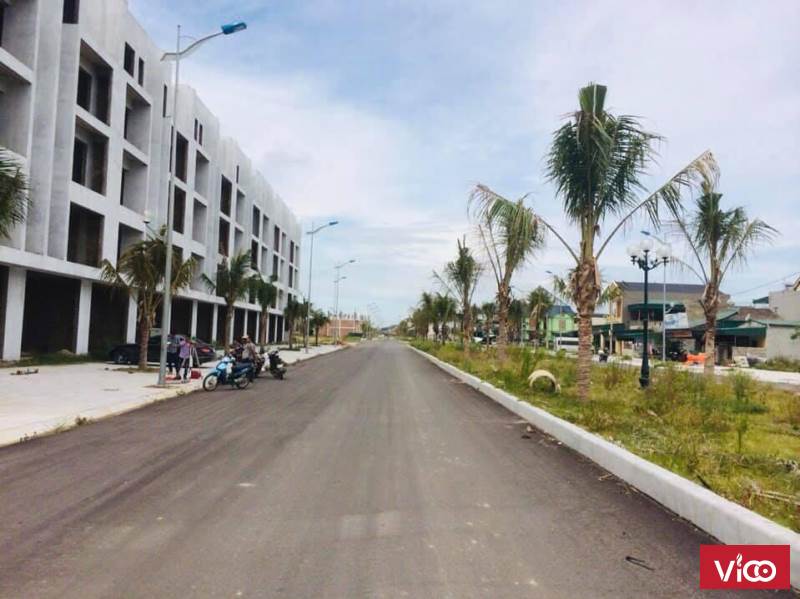 Gia đình cần bán gấp nhà liền kề mặt đường 47m, tiện kinh doanh phát triển