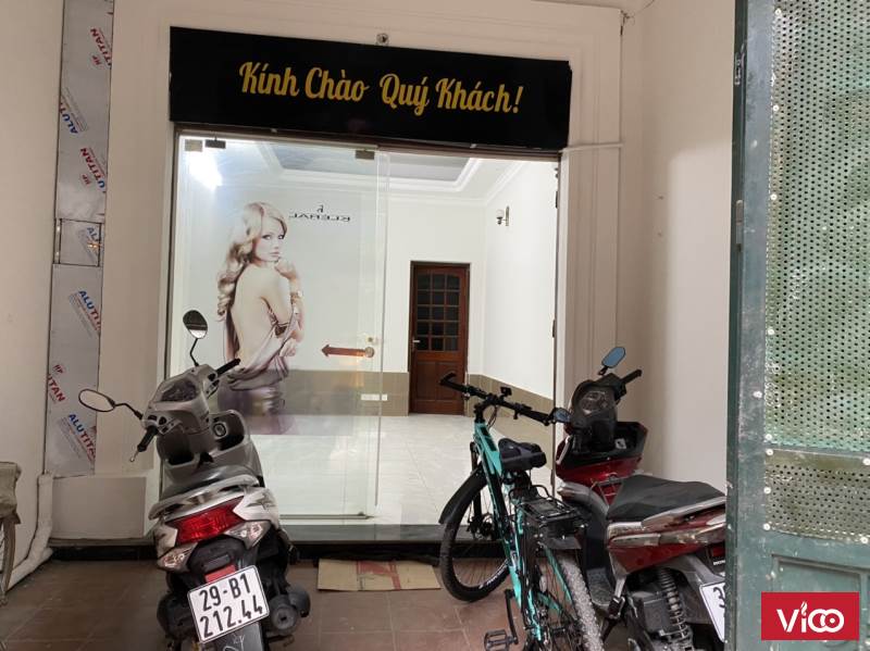 Chính chủ cho thuê cửa hàng tại số 200 Yên hòa, Cầu Giấy DT 32m2 Giá 13 tr/th LH 0933443339 Hoặc