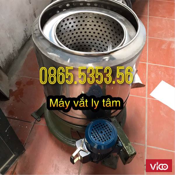 Máy vắt ly tâm tinh bột nghệ.