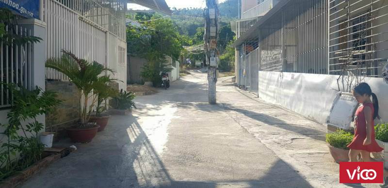Bán lô đất hẻm 4m ô tô Vĩnh Hải Nha Trang, 5 phút ra biển 800 triệu