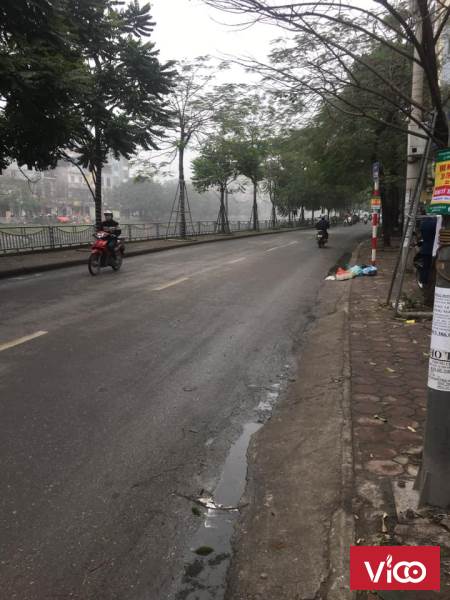 Bán đất mặt phố Vũ Tông Phan, vị trí đắc địa. LH Đạt 86