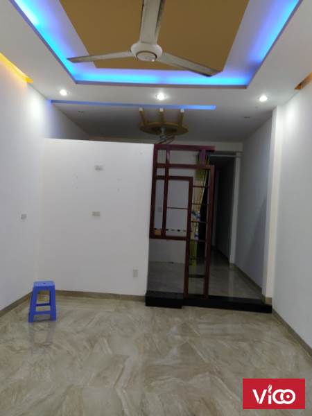 Bán nhà đẹp mặt tiền đường Bùi Huy Bích