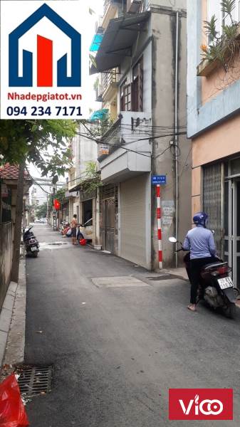 Bán nhà Phố Trạm, Long Biên, 35m2 ngõ thông, ô tô đỗ. 0942347171
