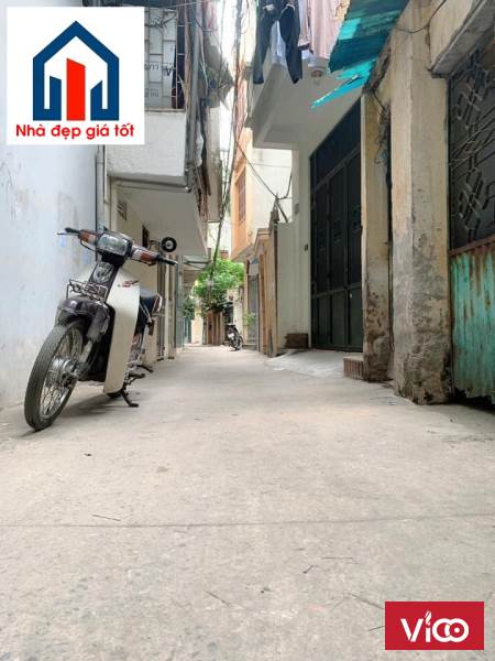 Bán nhà Phố Trạm, Long Biên, 51m2, ngõ rộng, giá rẻ. LH 0942347171