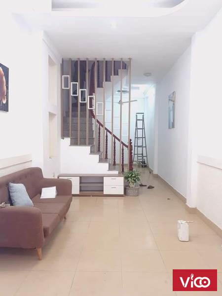 ĐẠI CỒ VIỆT, 4.8 TỶ DT30M 4 TẦNG. ô tô đỗ cửa, vỉa hè rộng, kinh doanh tốt.