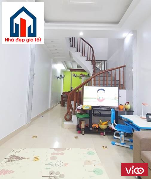 Bán nhà Bát Khối, Long Biên, 55m2 x5T ngõ thông, ô tô tránh