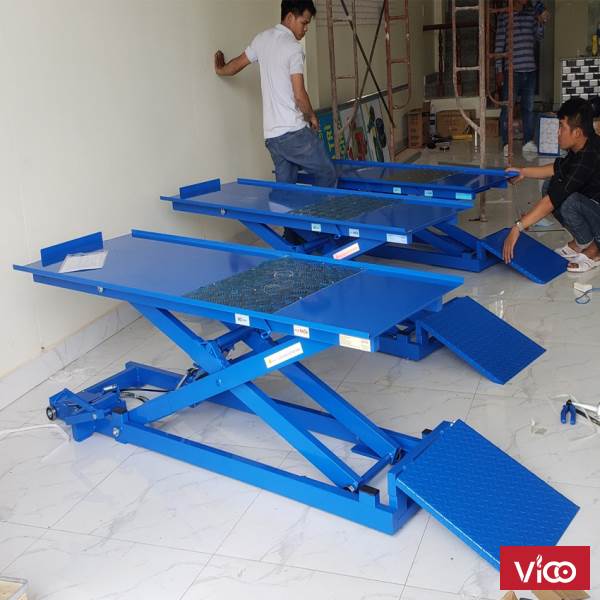 Bàn nâng xe máy cơ