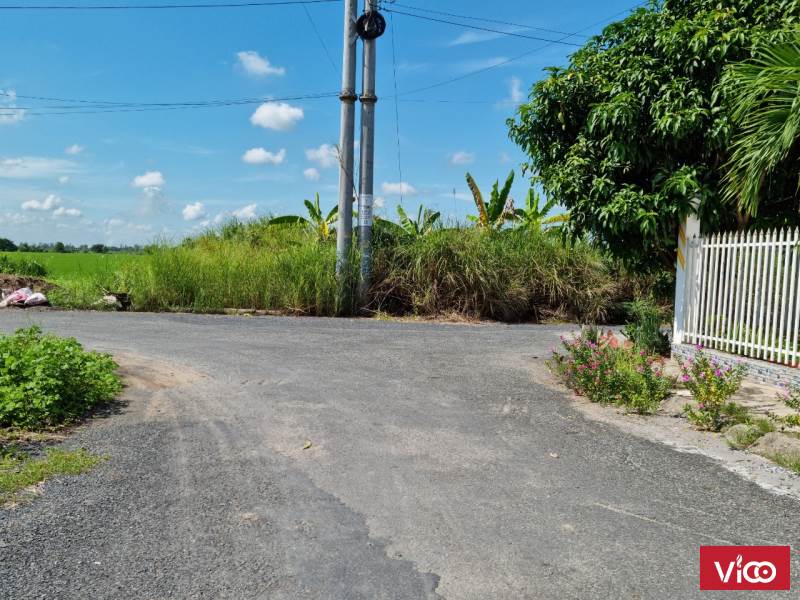 Bán nhà làng giáo viên khu vực Phú Hoà, Long Xuyên, An Giang.