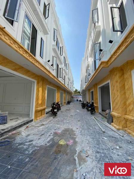 Chuyển nhượng căn nhà Tân cổ điển cực đẹp