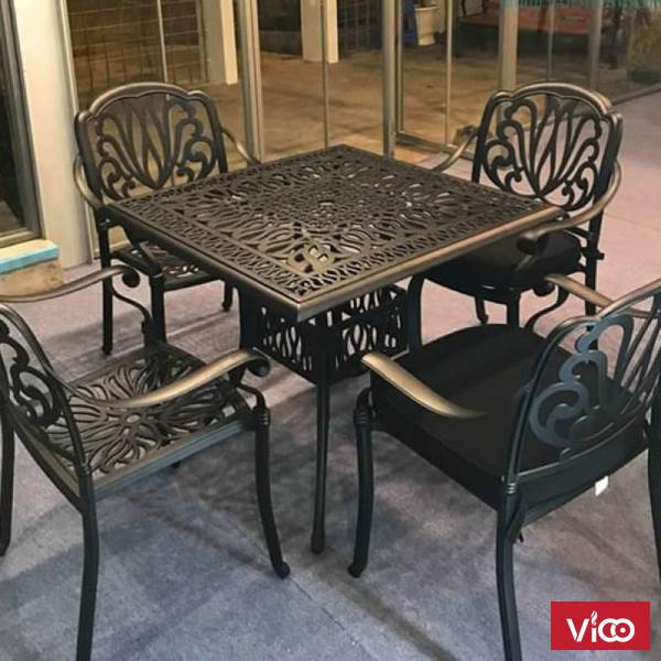 bàn ghế sắt mỹ thuật sân vườn cực đẹp tại hà nội