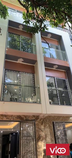 BÁN NHÀ 169 HOÀNG MAI 30M 5T MT 4M FULL NỘI THẤT Ô TÔ ĐỖ CỔNG SÂN SIÊU RỘNG.