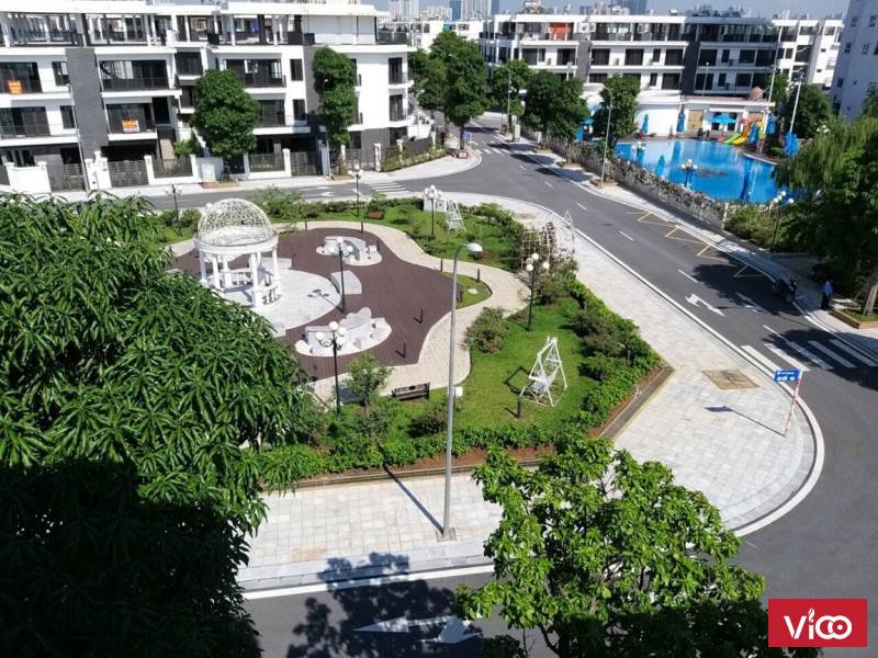 Chính chủ bán Biệt Thự sân vườn gần ngã tư Vành Đai 3 với Nguyễn Xiển.Nhà cực đẹp giá 13.8 Tỷ (có