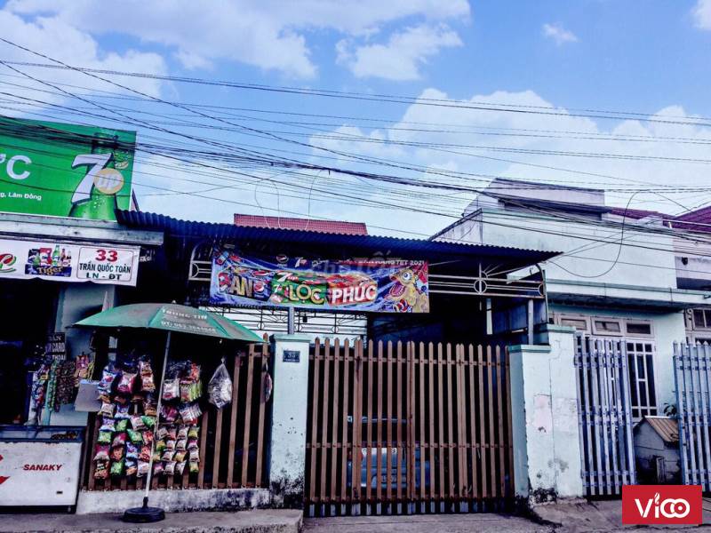 Cần bán gấp nhà đường Trần Quốc Toản. Đất 2 mặt tiền đường nhựa