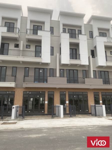 CƠ HỘI MUA NHÀ PHỐ KINH DOANH GIÁ CHUNG CƯ