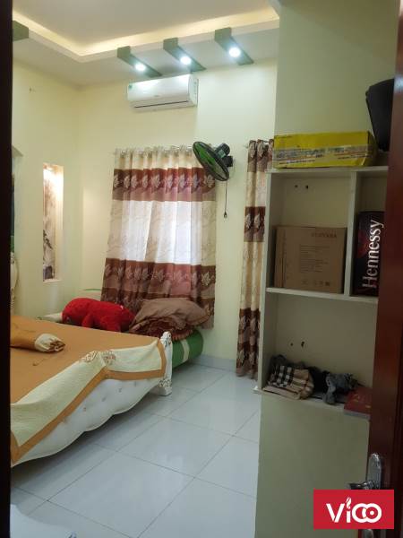 nhà 1 trệt 1 lầu gần chợ Rạch Bắp