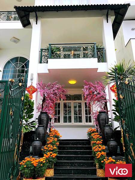 NHÀ 250M2, LỘ 8M , NỘI THẤT CAO CẤP , Q7