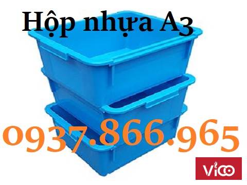 Giá khay nhựa trong nhà máy đựng linh kiện, hộp nhựa công nghiệp