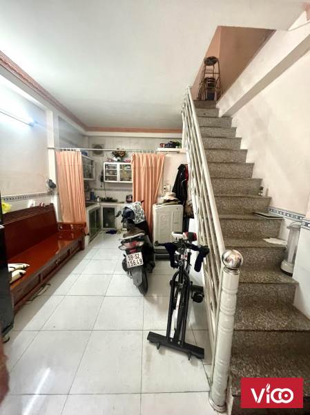 Bán Nhà Quận 8 Phường 4 Đường Đông Hồ 2,5 tỷ 29m2 2 Tầng