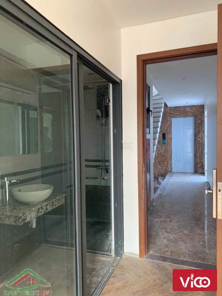 Chính chủ bán gấp nhà mặt phố Cổ Linh Long Biên lô góc 68m2 5T MT 6m 7 tỷ