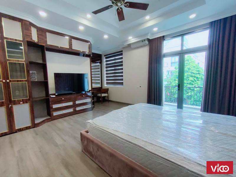 Bán Biệt Thự KĐG Việt Hưng Long Biên ô tô tránh, vỉa hè 120m 5T MT 6m 11 tỷ