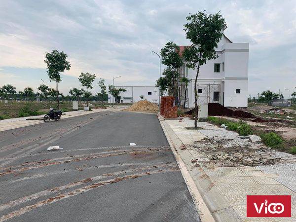 Kẹt tiền bán nhanh đất Đại Nam Bình Phước, sát trung tâm thương mại, giá rẻ hơn thị trường