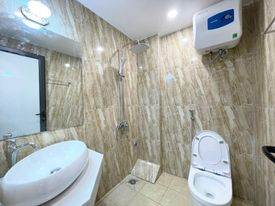 Bán Nhà Ngõ Quận Uỷ, Cầu Giấy 35m 5 Tầng Mt 3.8m, Ô Tô đỗ cổng. Giá 4,25 tỷ
