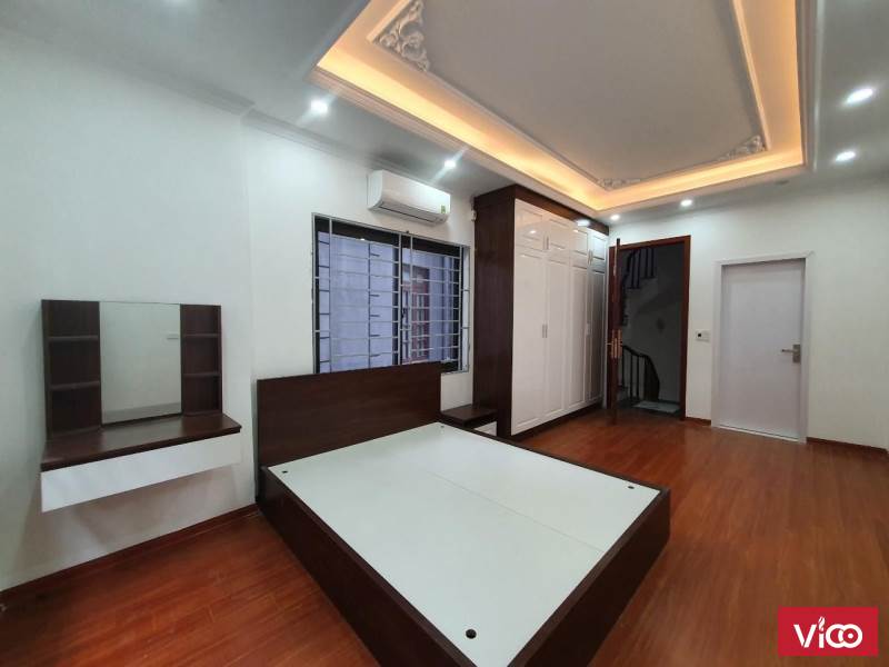 CẦN BÁN NHÀ. PHỐ THÁI HÀ, ĐỐNG ĐA. DT100M2, 5 TẦNG, KINH DOANH, Ô TÔ. Giá 14 tỷ.
