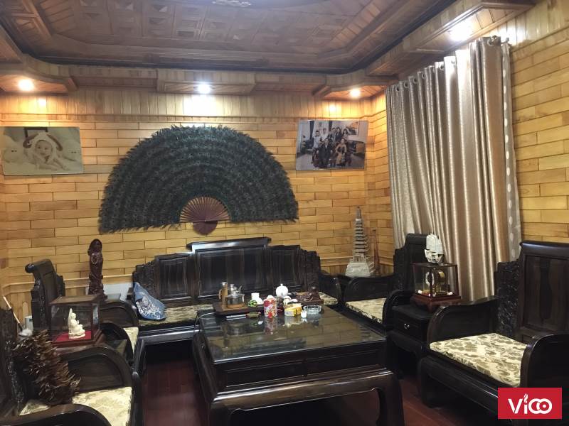 BÁN GẤP nhà tại phố Cầu Giấy. DT100m2, MT12m, ô tô tránh, Biệt thự, lô góc.