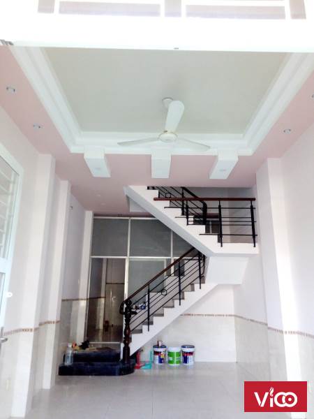 Cho thuê nhà 3 lầu mặt tiền đường Võ Liêm Sơn P4 Q8