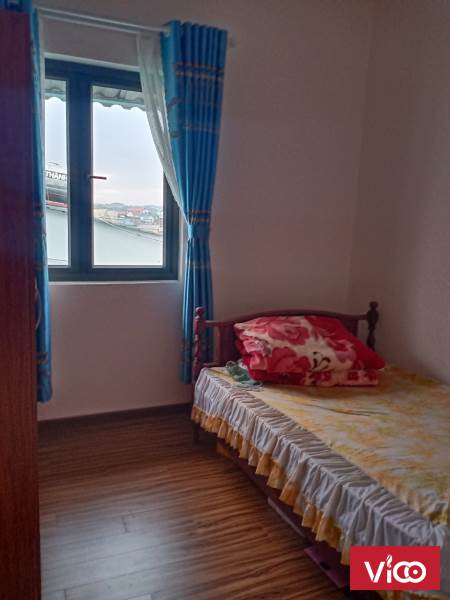 Nhà 1 trệt 1 lầu, DT 80m2/sàn.giay tờ đầy đủ, cách đường lớn 100m,cách công dịch langbyang, thị