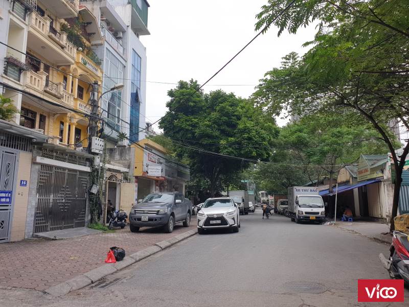 Bán nhà phân lô Cầu Giấy gần công viên Nghĩa Đô ,Nguyễn Văn Huyên 126m mt6m đường 7 m có vỉa hè