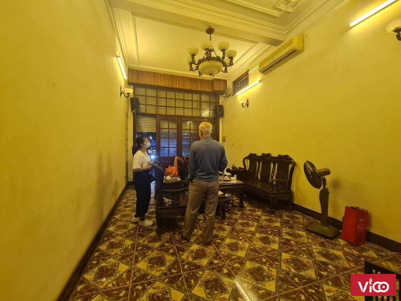 Cho thuê GẤP nhà MP Lĩnh Nam, 100m2 sàn, 4 tầng, MT 4m, giá 35 tr/th, còn TL thêm