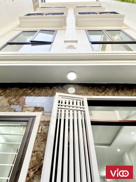 Nhà ngõ PL phố Yên Lạc, xây mới 100%, 42.4M2 x 5T, ngang 3.75M, 5.6 tỷ