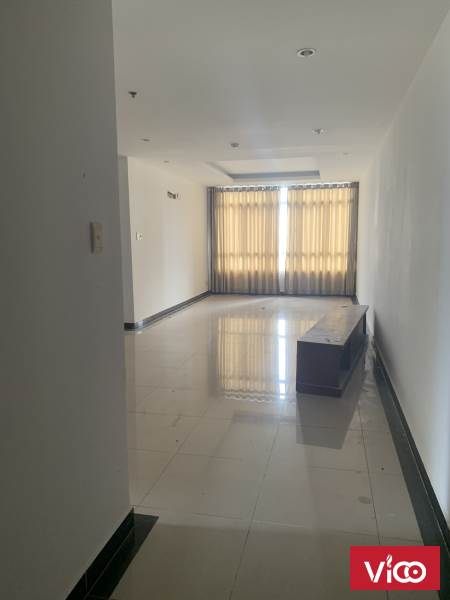 Cho thuê gấp căn hộ 3 phòng ngủ 150m2 khu Giai Việt Q8 giá chỉ 13tr/tháng. Nhà trống ở được liền.