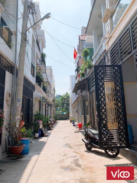 Nhà 1 trệt, 2 lầu, sân thượng trước sau gần sông Sài Gòn, Hiệp Bình Phước, Thủ Đức.