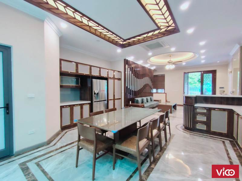 Bán gấp biệt thự HC Golden Hồng Tiến Long Biên thang máy 95m2 5T MT 5m 24 tỷ