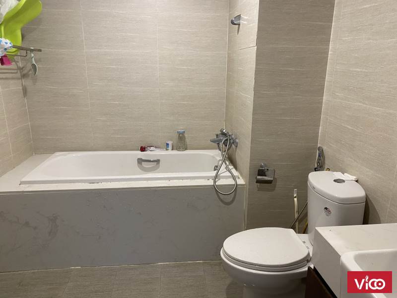 Chính chủ cần bán cắt lỗ căn hộ 3PN diện tích từ 106m2 ban công Đông Nam Tầng thấp