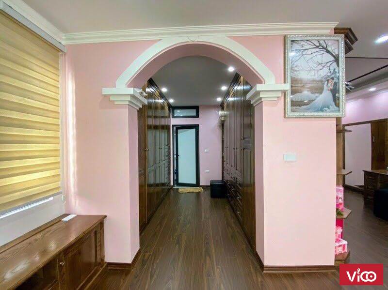 Bán gấp biệt thự Mỹ Đình, 200m2, 4t, nhỉnh 29 tỷ, có gara để ô tô, mới đẹp, ở ngay.