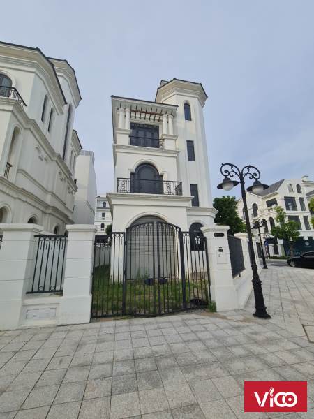 Chính chủ cho thuê 2 căn biệt thự đơn Lập Sao Biển view biển nước mặn án Vinhomes Ocean Park Gia Lâm