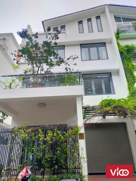 Cần Bán Biệt Thự BT06 KĐT Việt Hưng Long Biên 200m2 x 4T x MT 10m Chỉ 26 Tỷ