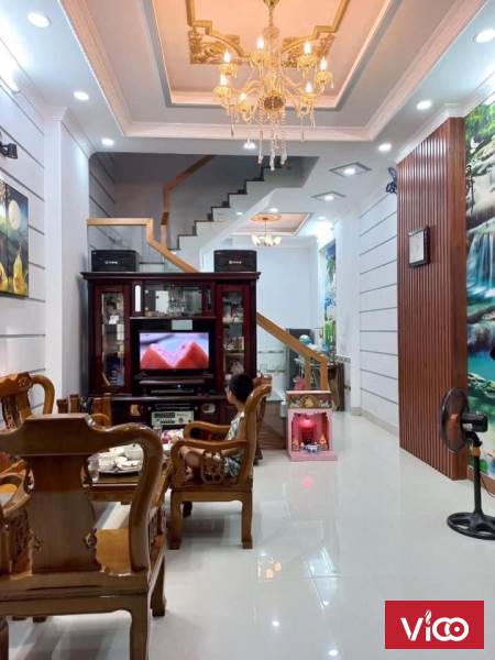 Biệt thự phố Trần Thái Tông, 220m2, 4t, mt 12m, nhỉnh 40 tỷ, có thang máy.